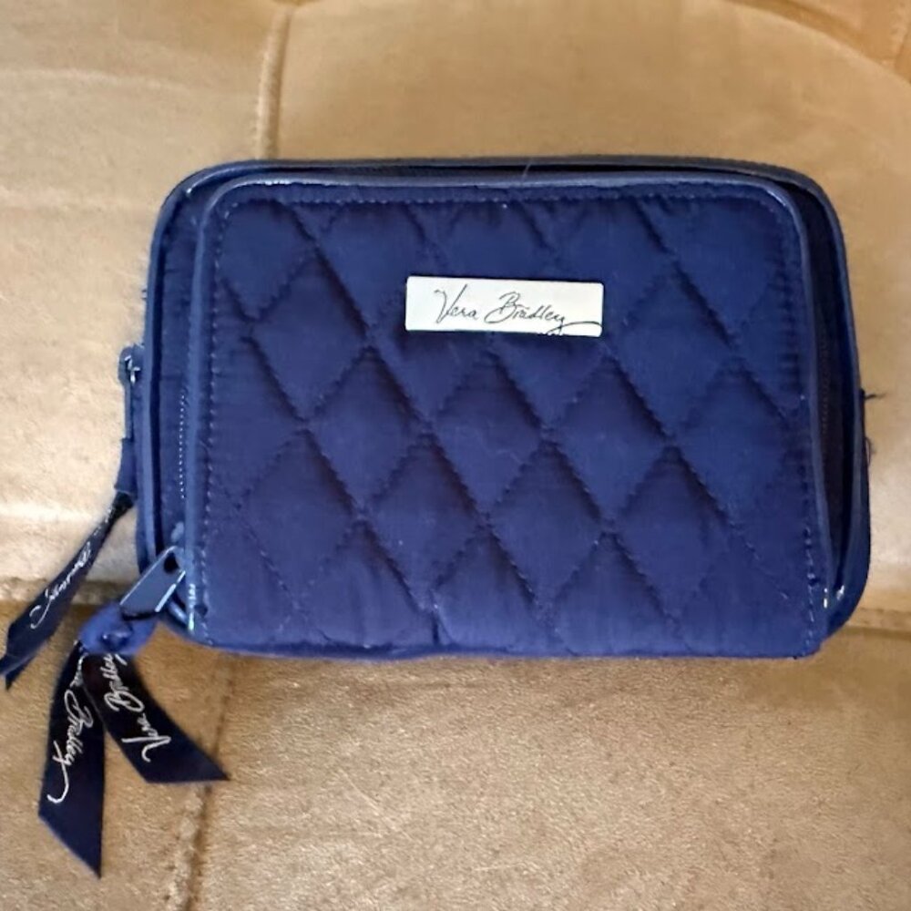 Vera Bradley Crossbody wallet in Navy Blue GUC